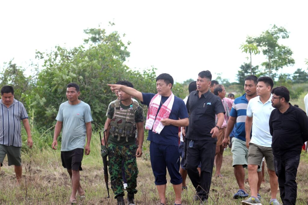 “DON’T PANIC, I’M WITH YOU,” SAYS HMLA SHRI NIKH KAMIN TO FLOOD VICTIMS